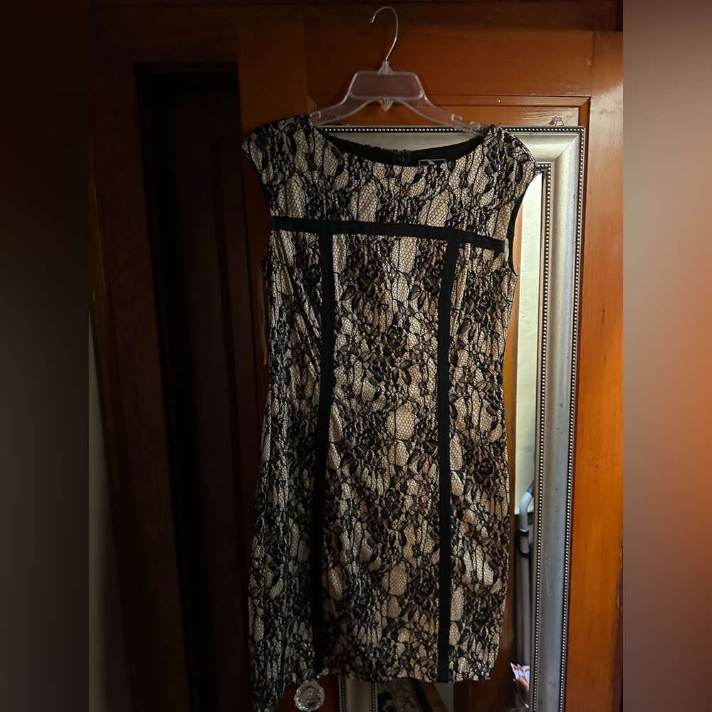 AMERICAN CLASSICS SIZE 10 DRESS. WORN ONCE, LIKE NEW